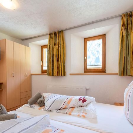 Hotel Haus Anna Längenfeld Esterno foto